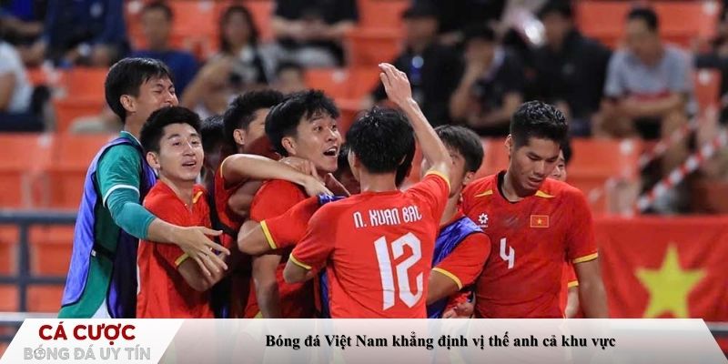 Bóng đá Việt Nam khẳng định vị thế anh cả khu vực