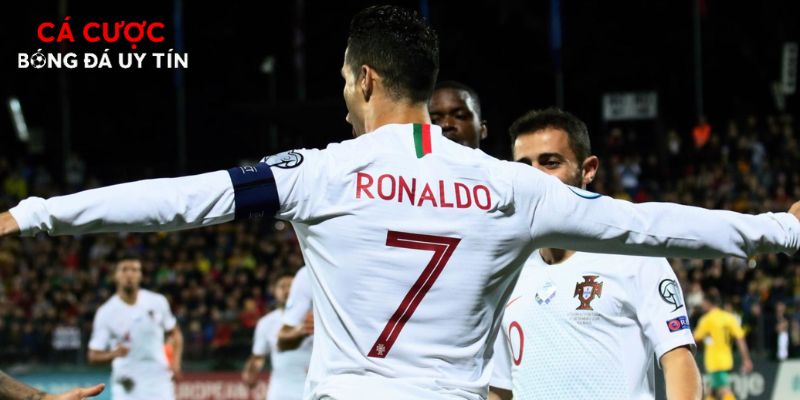 Hành trình bền bỉ chinh phục ngàn bàn thắng