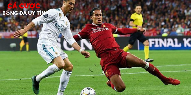 Vai trò then chốt của hậu vệ