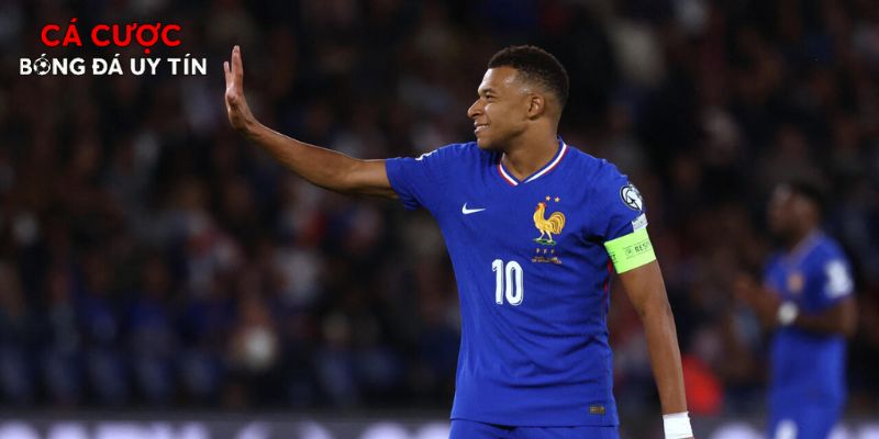Mbappe dẫn đầu cuộc đua ghi bàn 
